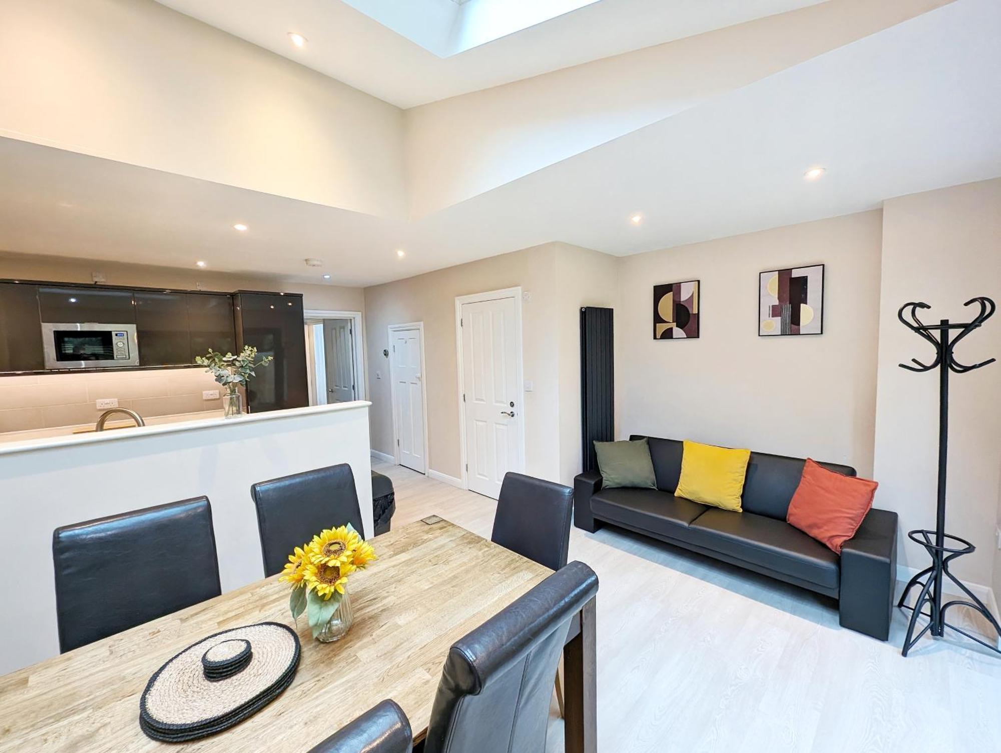Central Cambridge, Charming 3-Bed House With Free Parking! מראה חיצוני תמונה